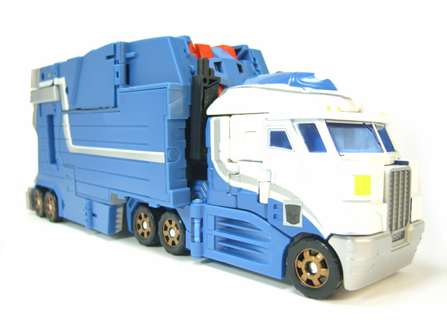 Transformers News: TFSource.com - Several Toy Updates